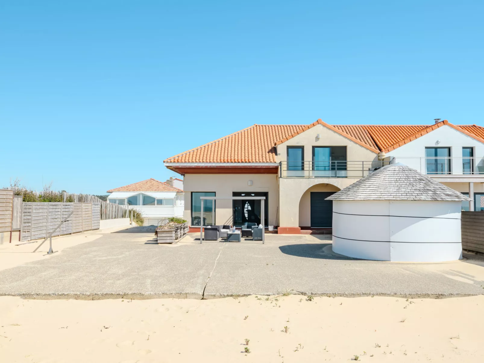 La Dune des ailes-Outside