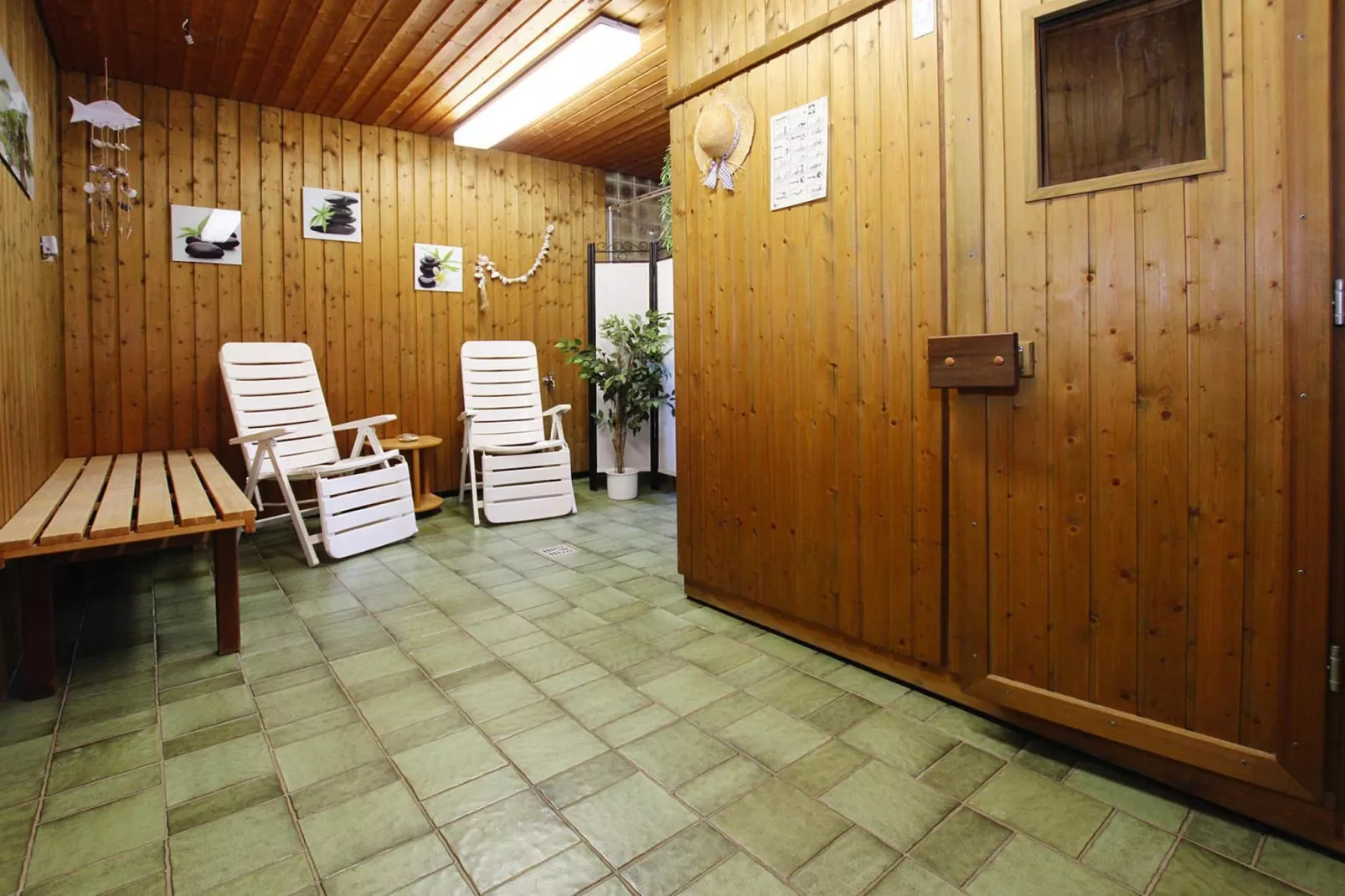 Stöberhai 1 OG-Indoor