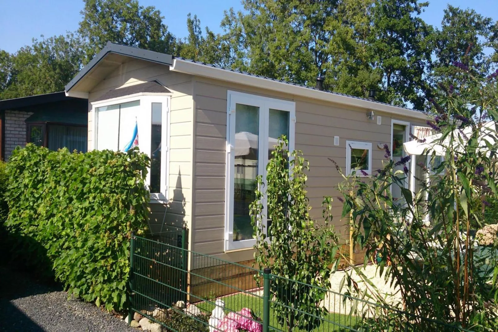 VT 103-Exterior summer