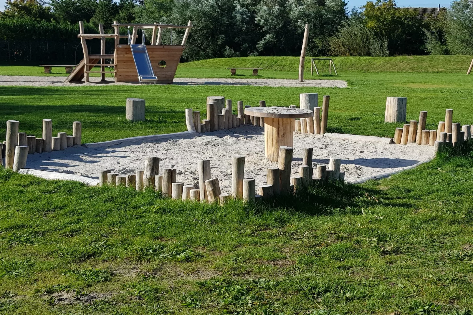 Bargereed 66-Park facilities