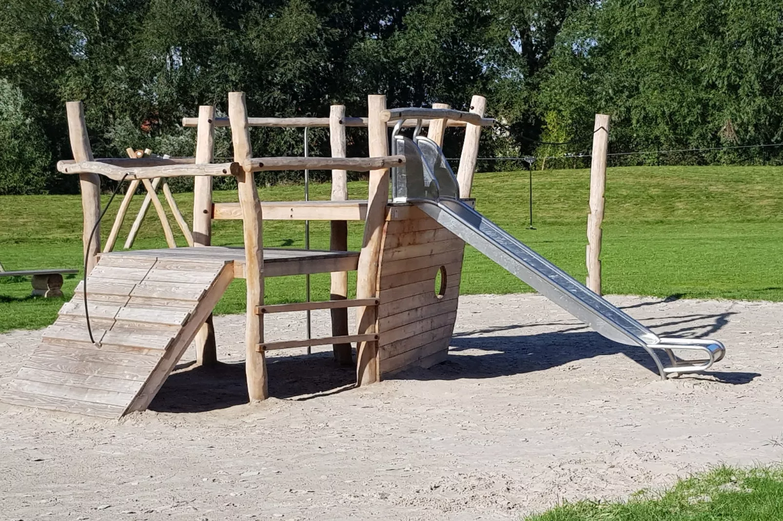 Bargereed 66-Park facilities