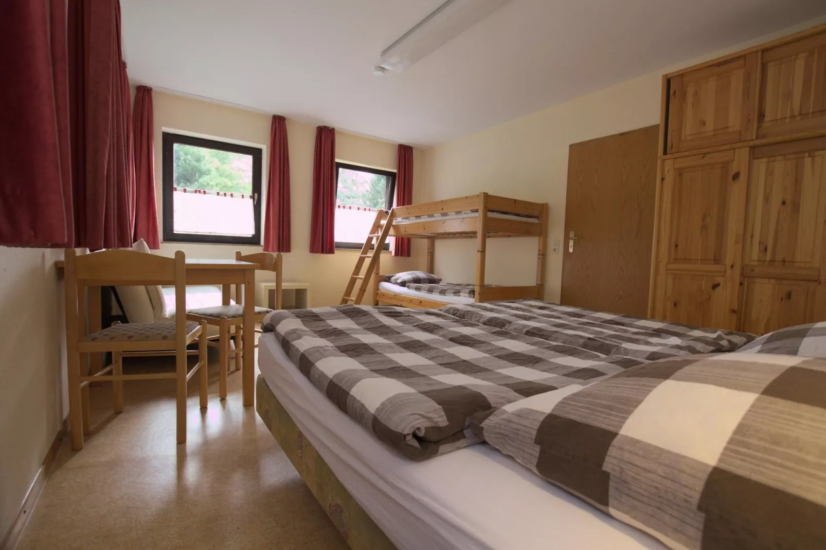 Jagdkopf 1 OG-Bedroom