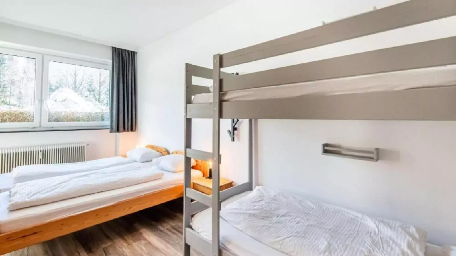 Yunique-Bedroom