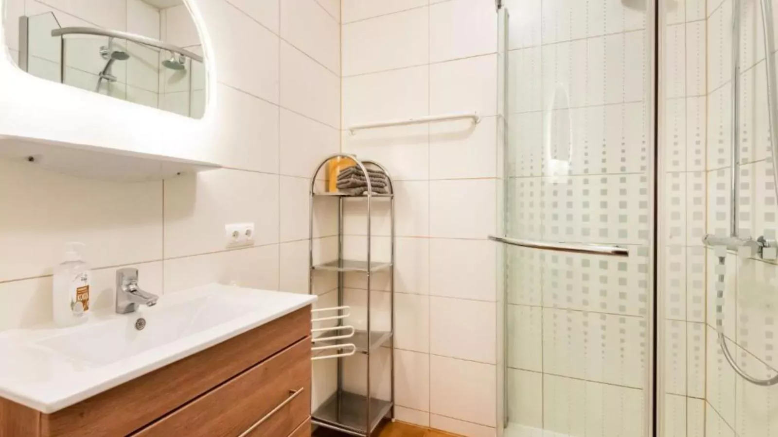 Yunique-Bathroom