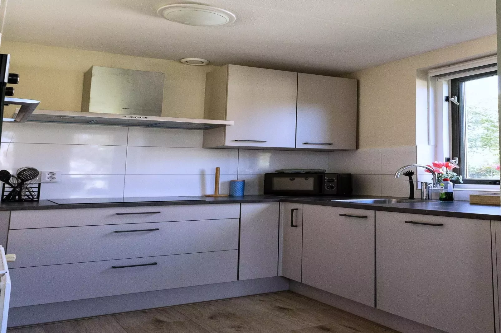 NR 44-Kitchen
