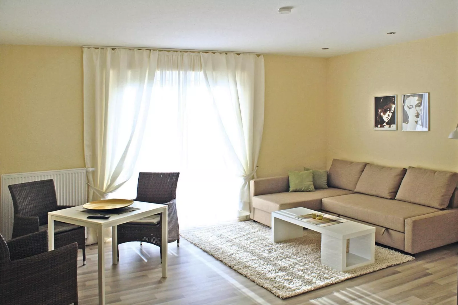 4 Personen App-Living room