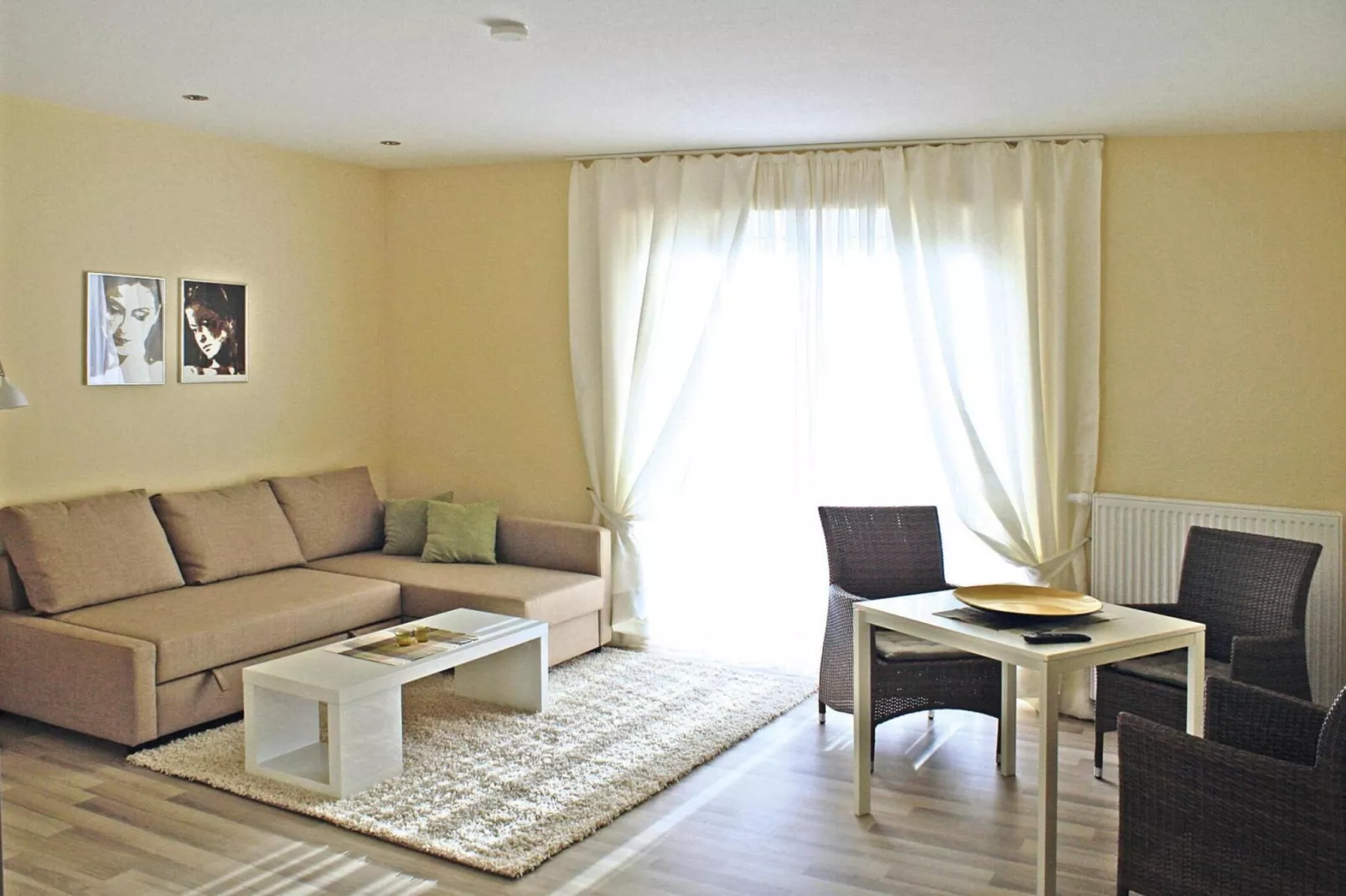 4 Personen App-Living room