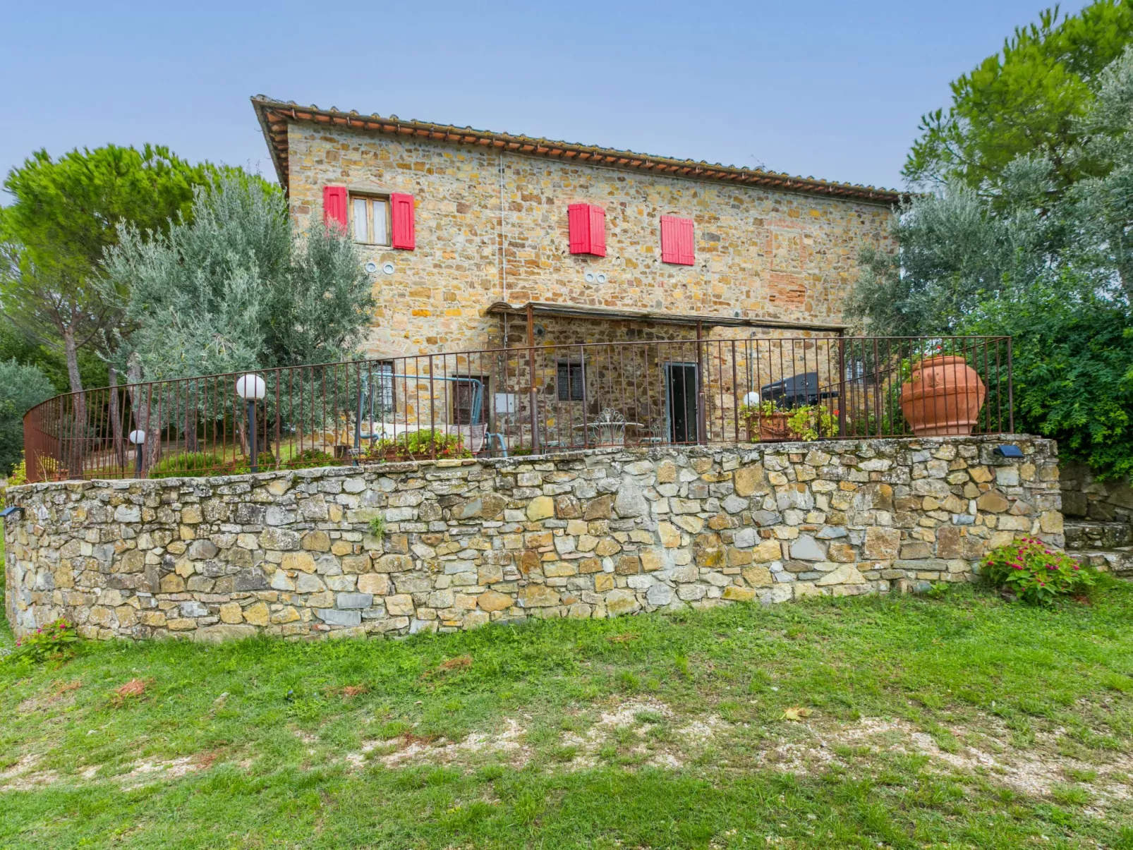 Badia a Passignano-Outside