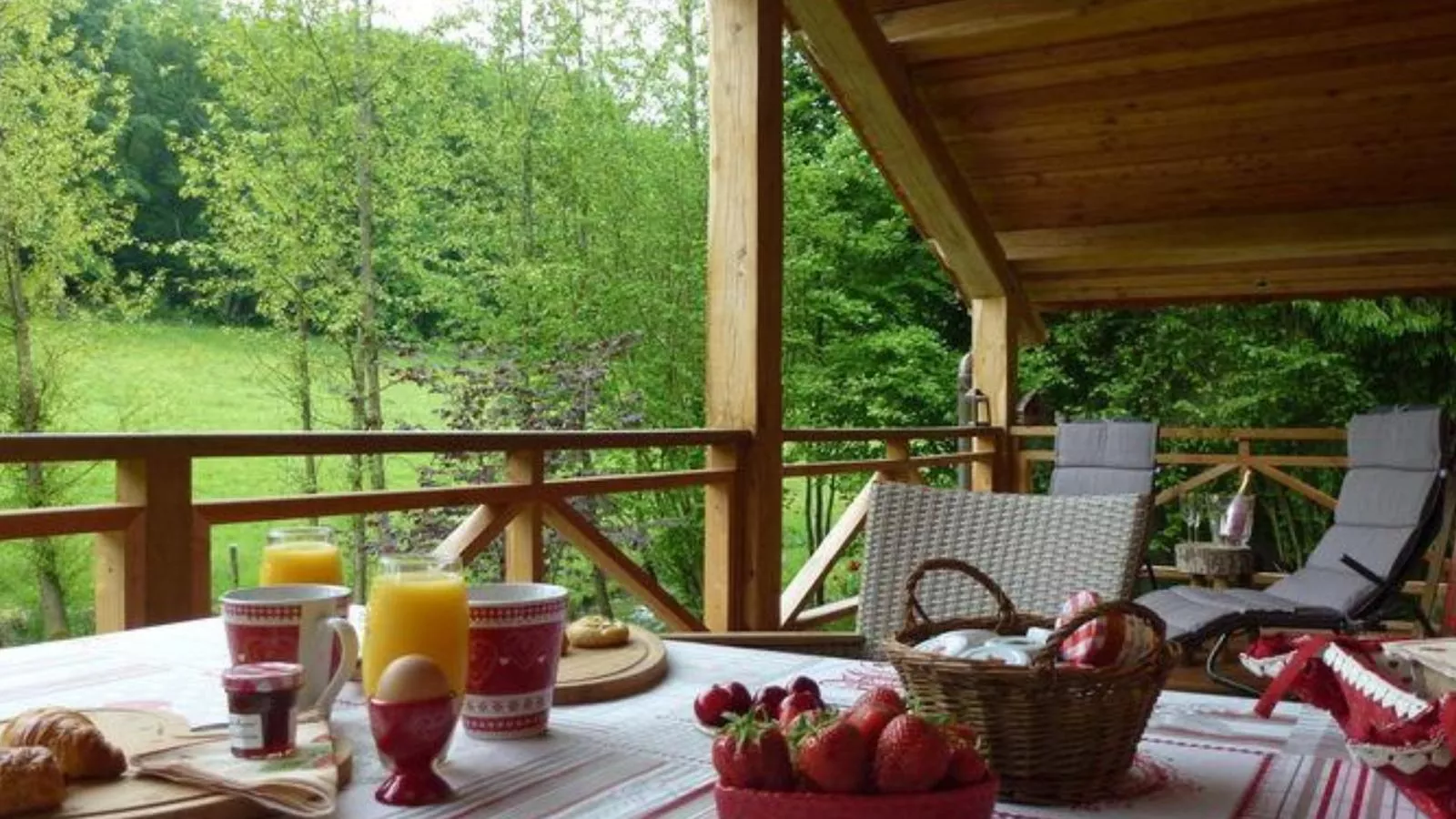La Linotte-Terrace balcony