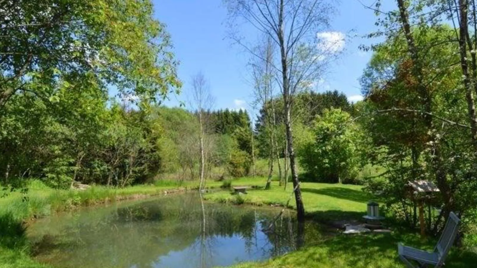 La Linotte-Gardens summer