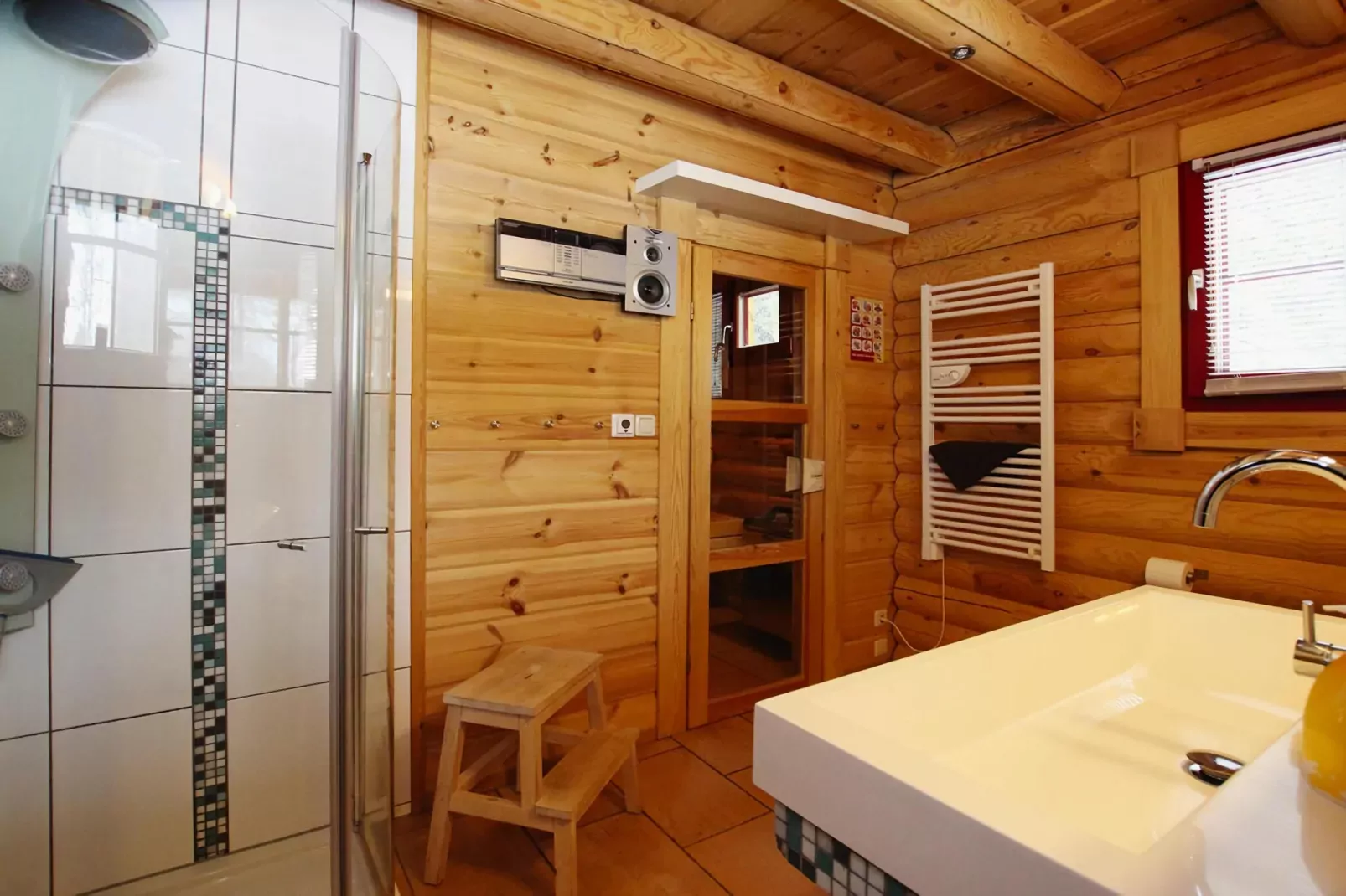 4 Personen-Badezimmer
