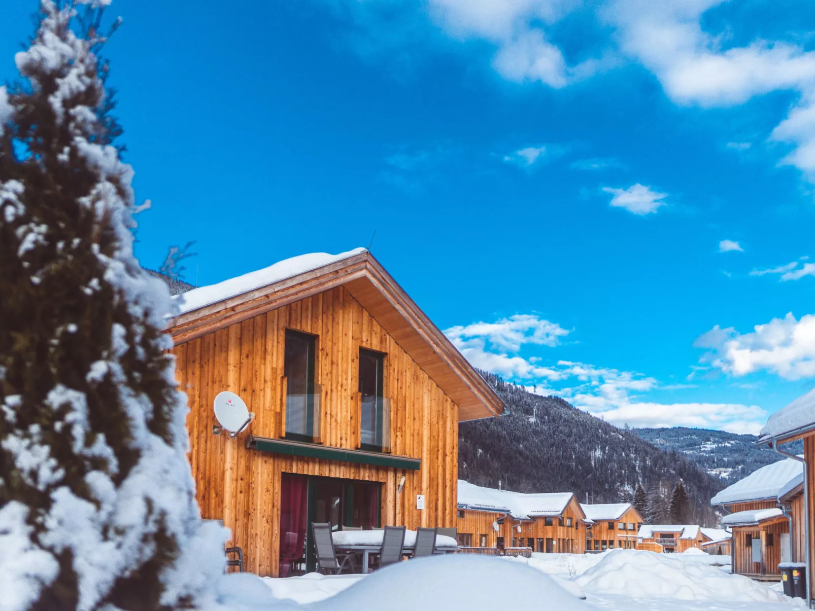 Superior # 15 mit IR-Sauna & Sprudelbad-Outside
