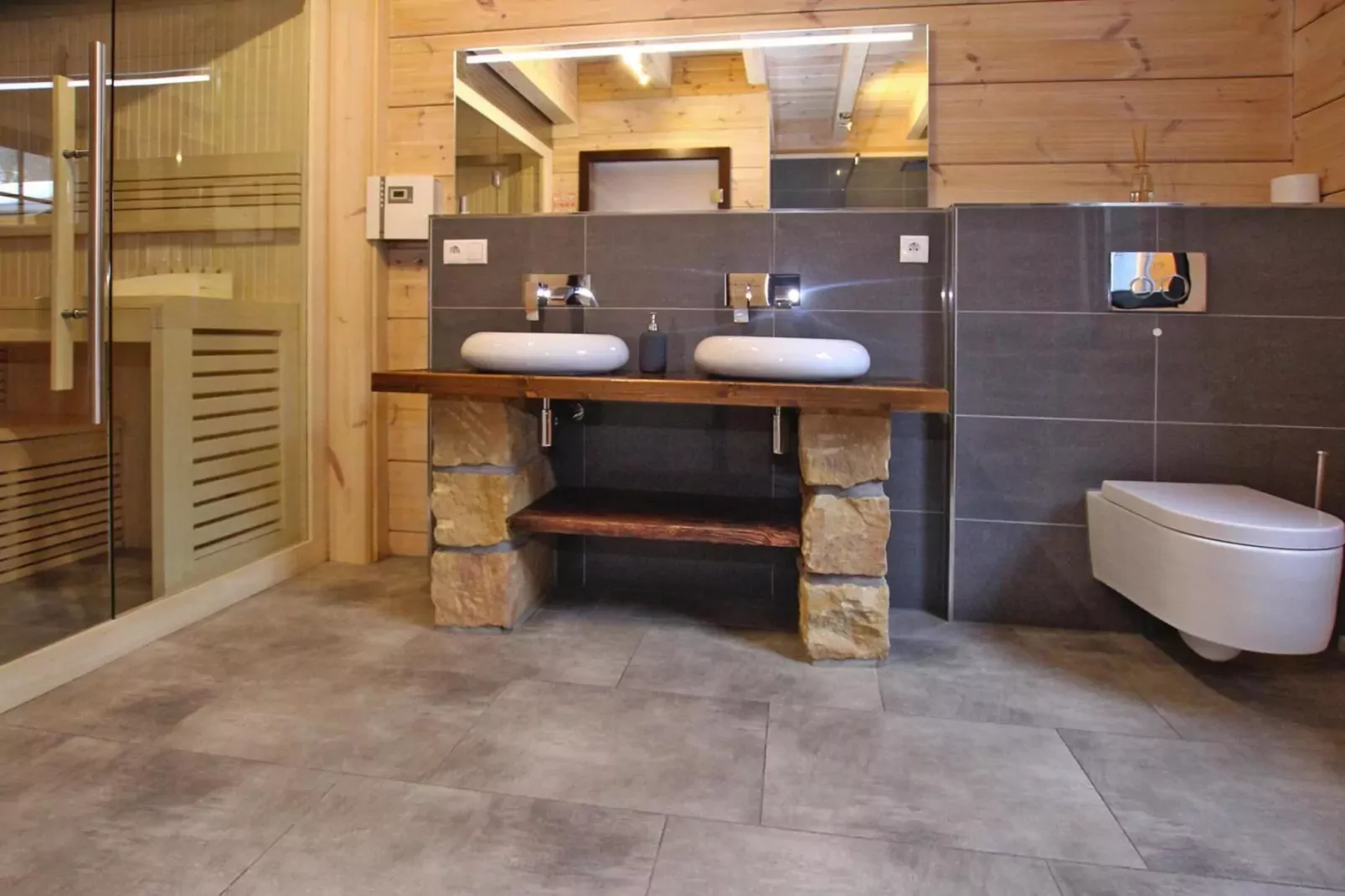 4 Personen-Bathroom