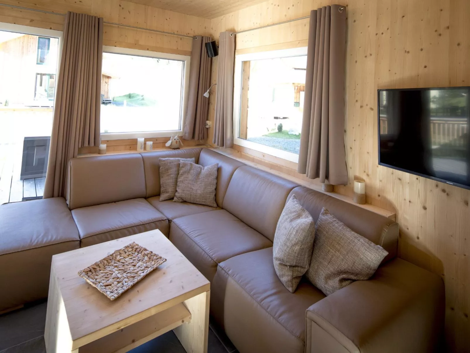 Superior # 15 mit IR-Sauna & Sprudelbad-Inside