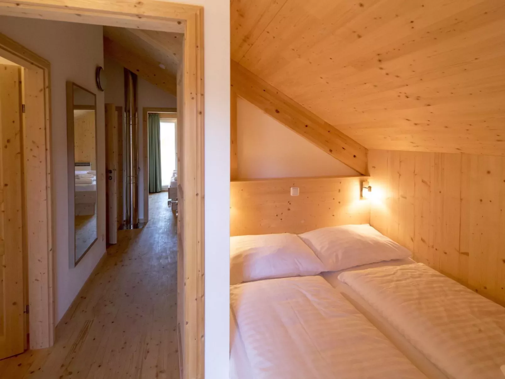 Superior # 15 mit IR-Sauna & Sprudelbad-Inside