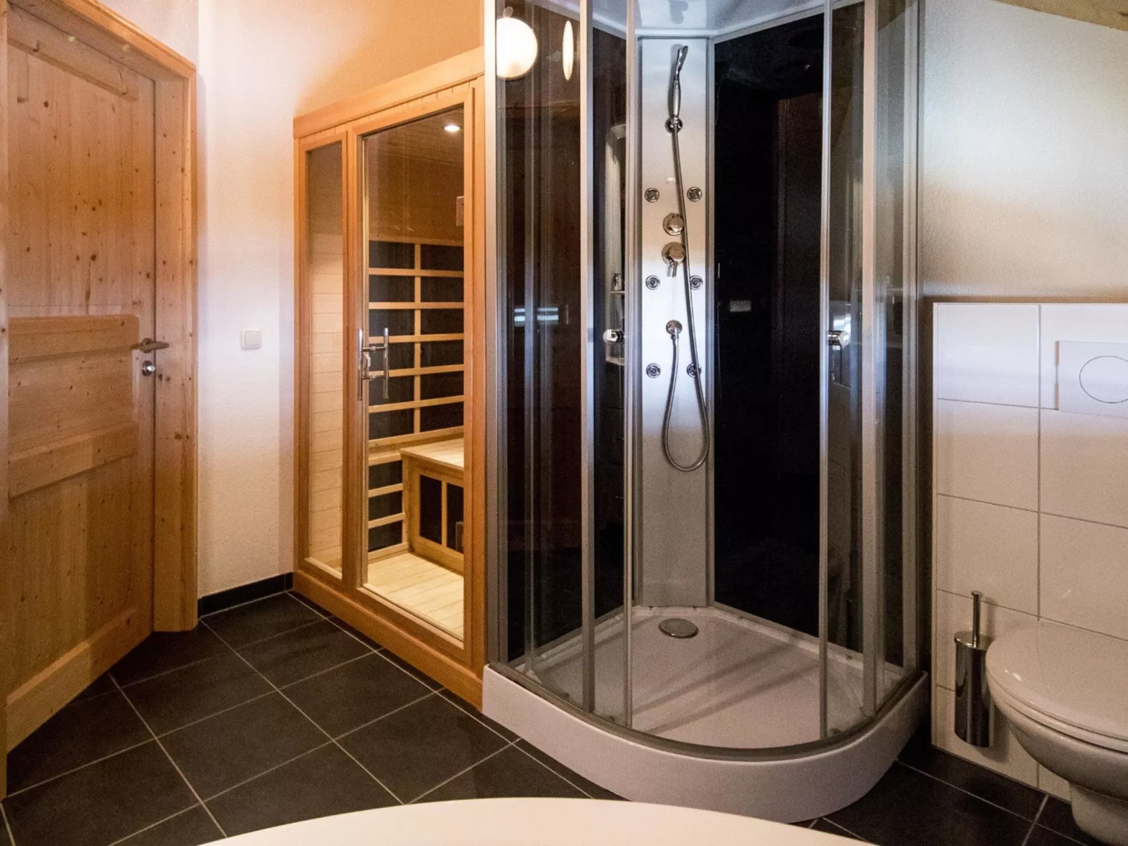 Relax Holiday Mur 21a-Drinnen