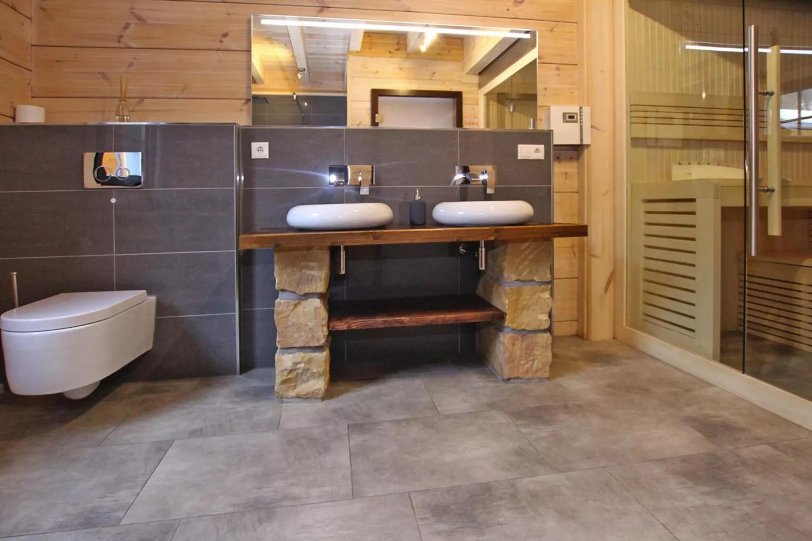 7 Personen-Bathroom