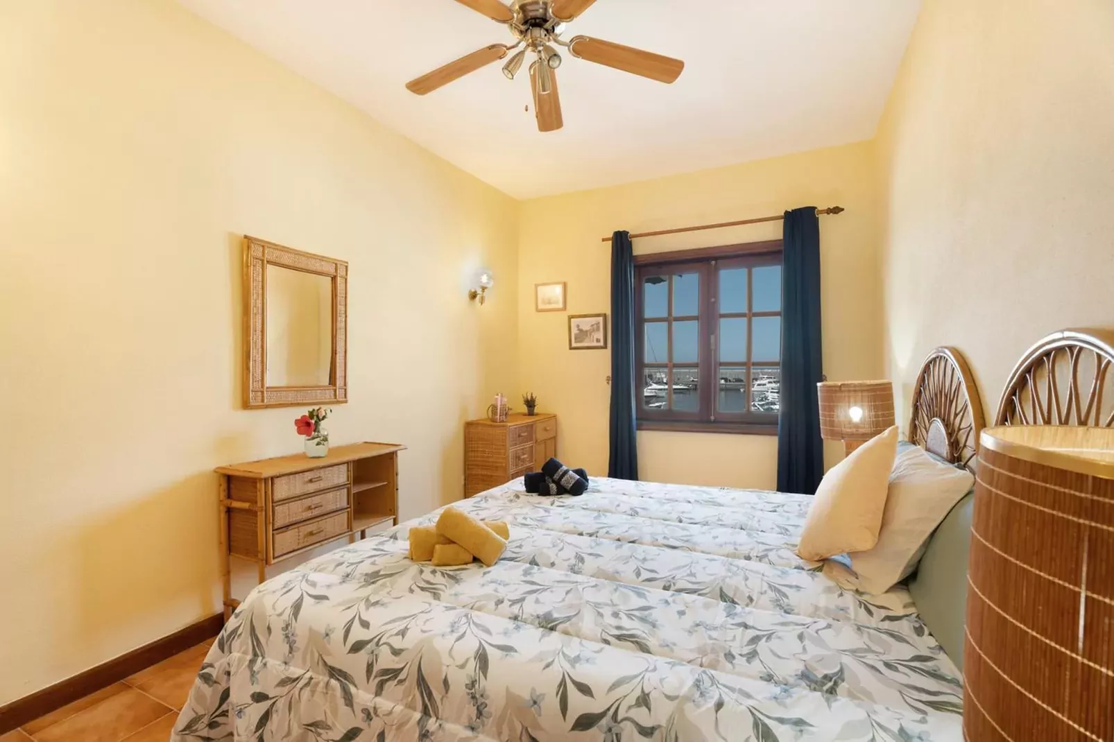 El Poblado Marinero Sea View-Bedroom
