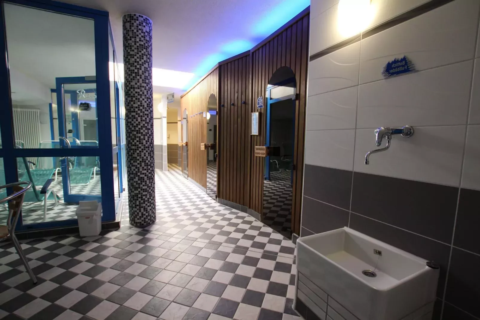 Haus 9 - Haus am Hang-Indoor
