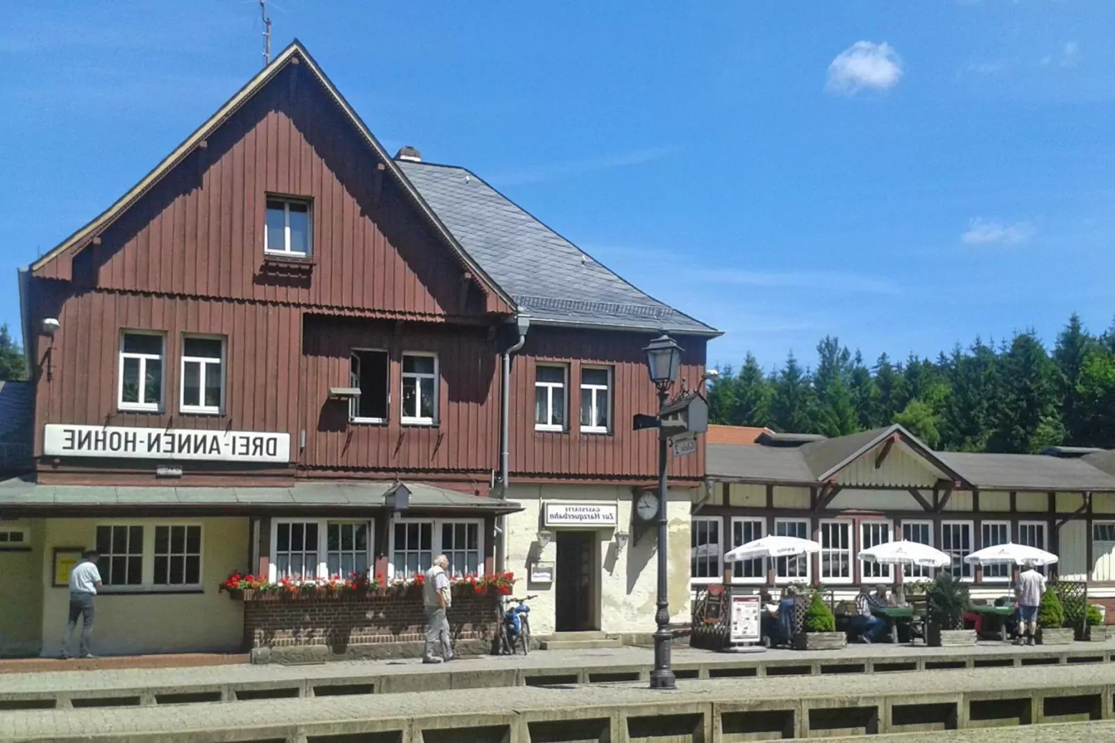 Apartment im alten Bahnhof-Exterior summer
