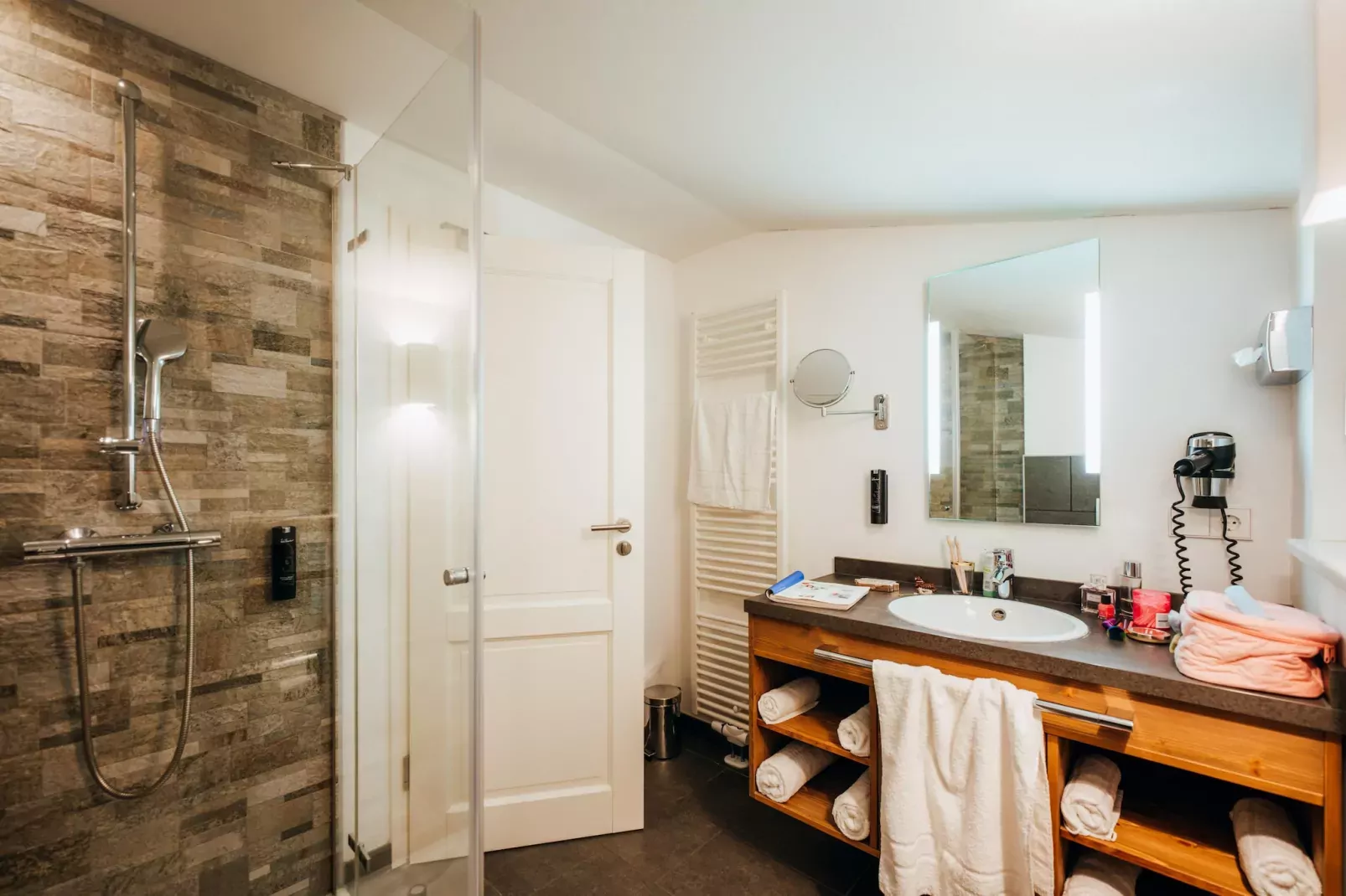 FH PremiumLodge Plus-4 Personen-Bathroom