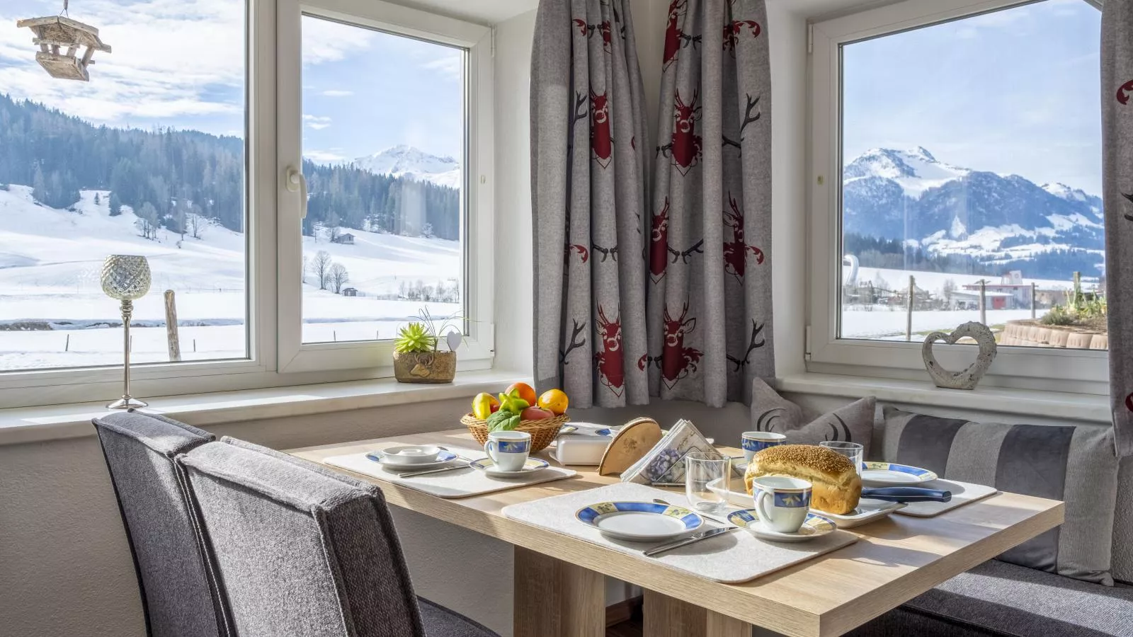 Alpenglück-Esszimmer