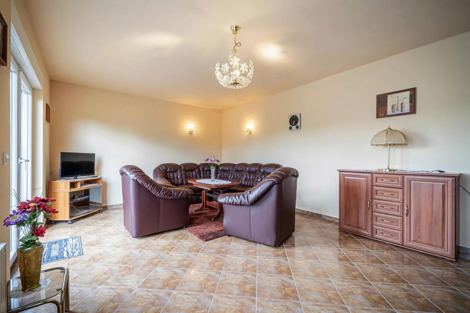 Haus 10-Living room