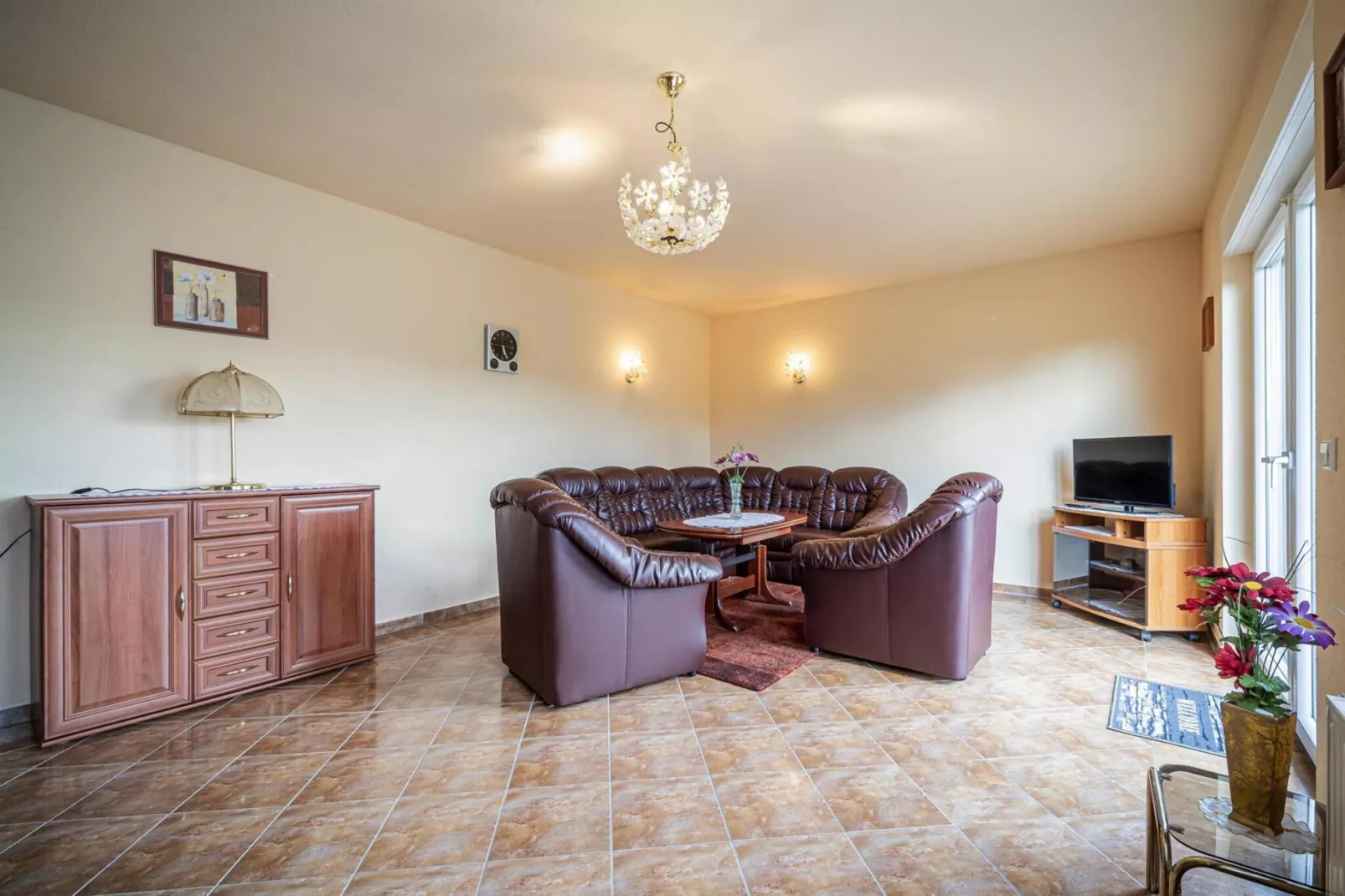 Haus 10-Living room