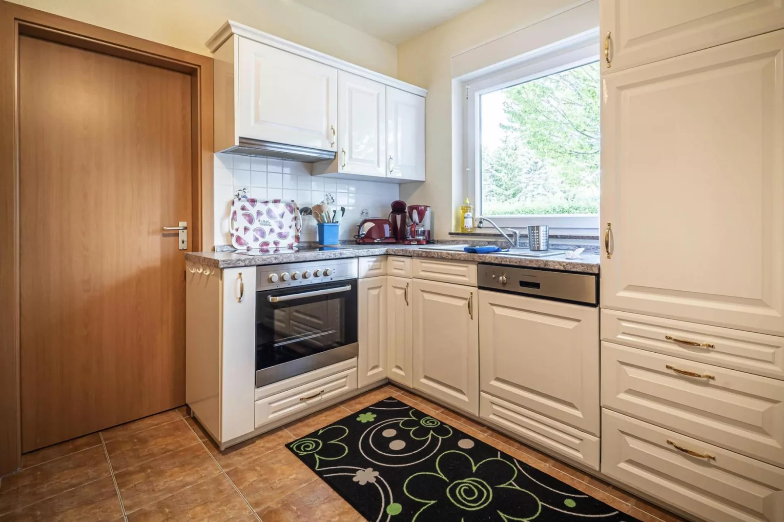 Haus 10-Kitchen