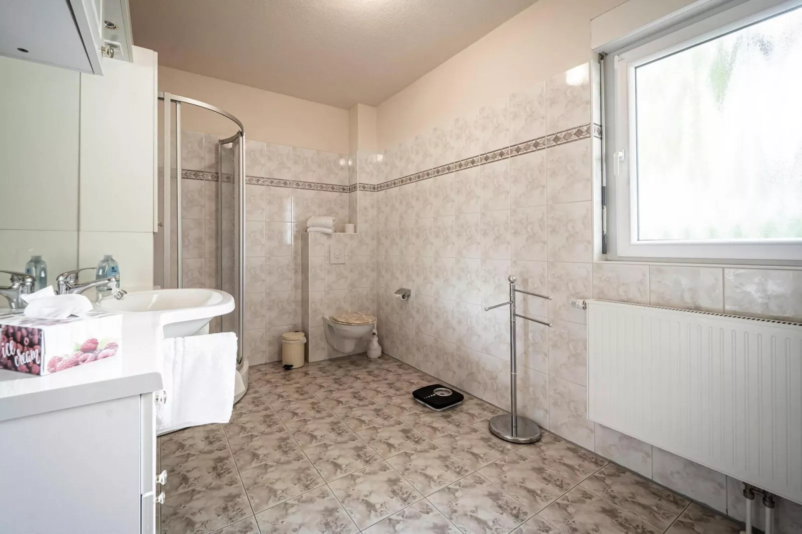 Haus 10-Bathroom