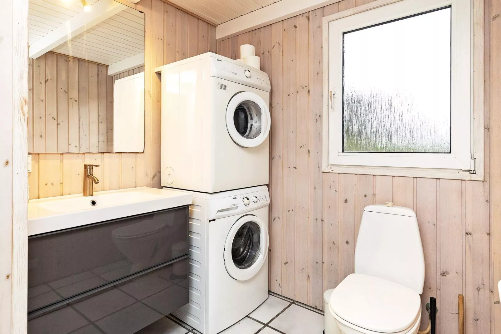 12 person holiday home in Saltum-Indoor