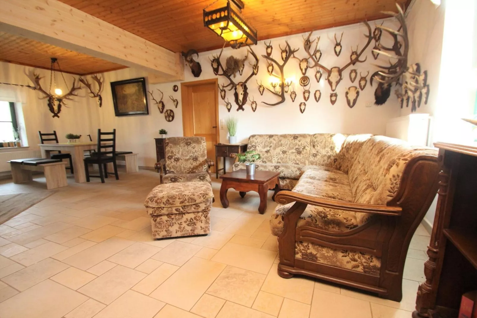 DHH 130 qm-Living room