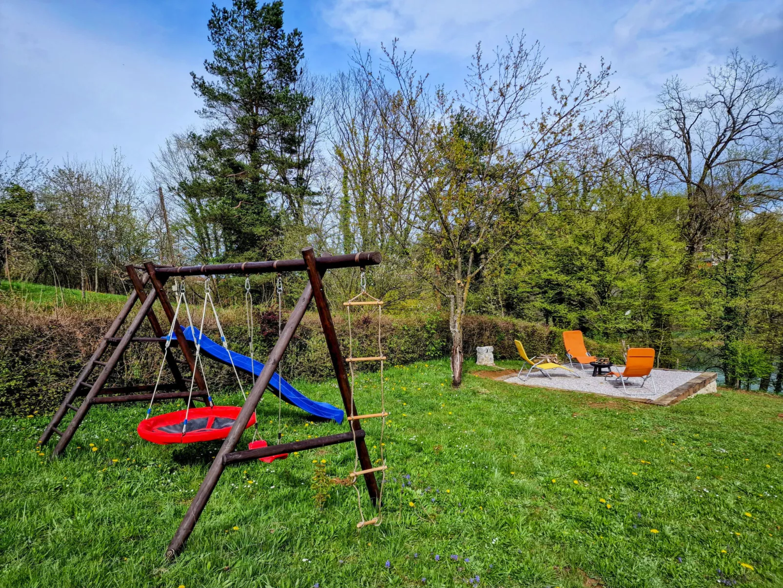 Pixie House-Outside