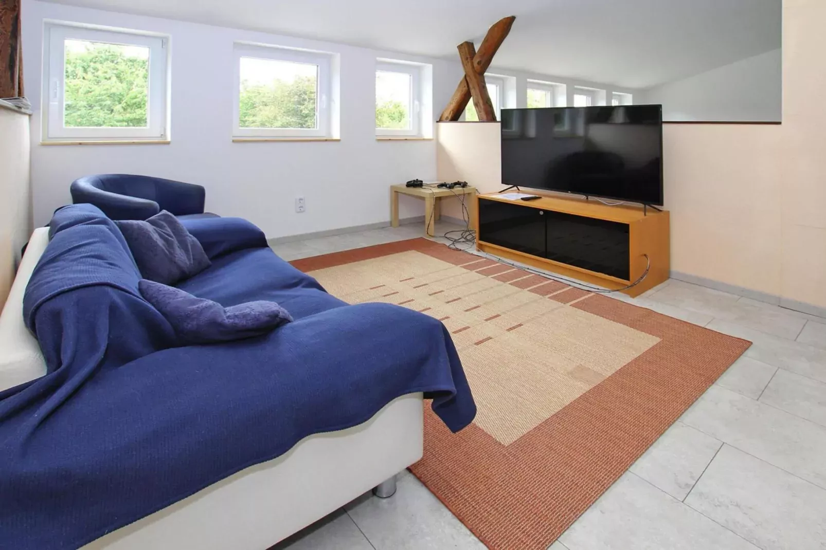 Teichrose 108 qm 9 Personen-Living room