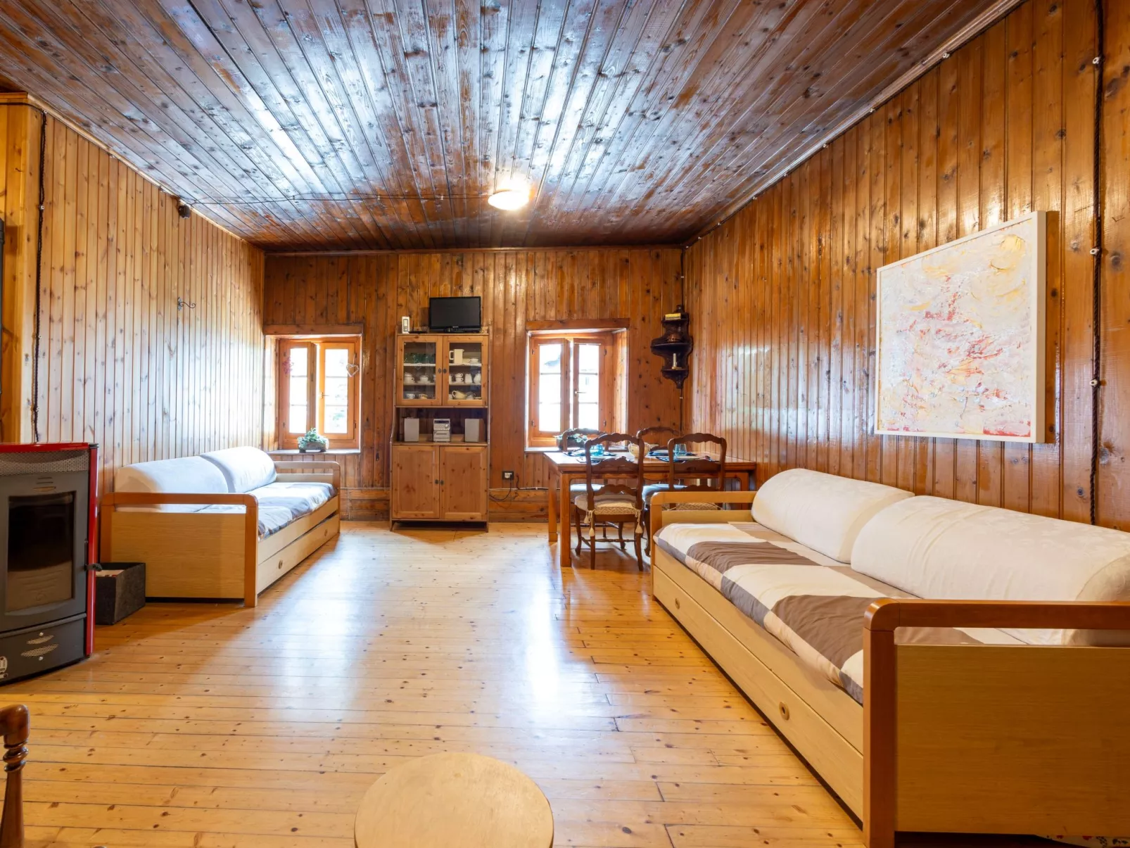 Don Romeo Mountain Flat-Inside