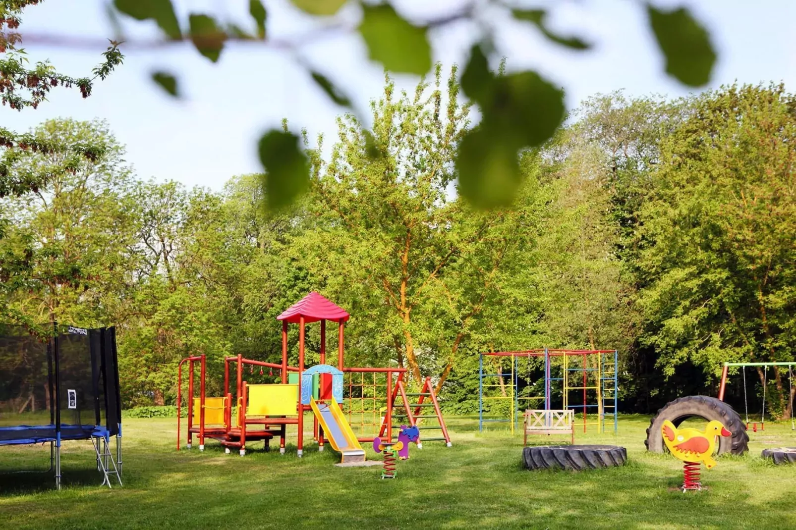 FH Nr 2 mit Hund 1-6 Personen 135 qm-Gardens summer