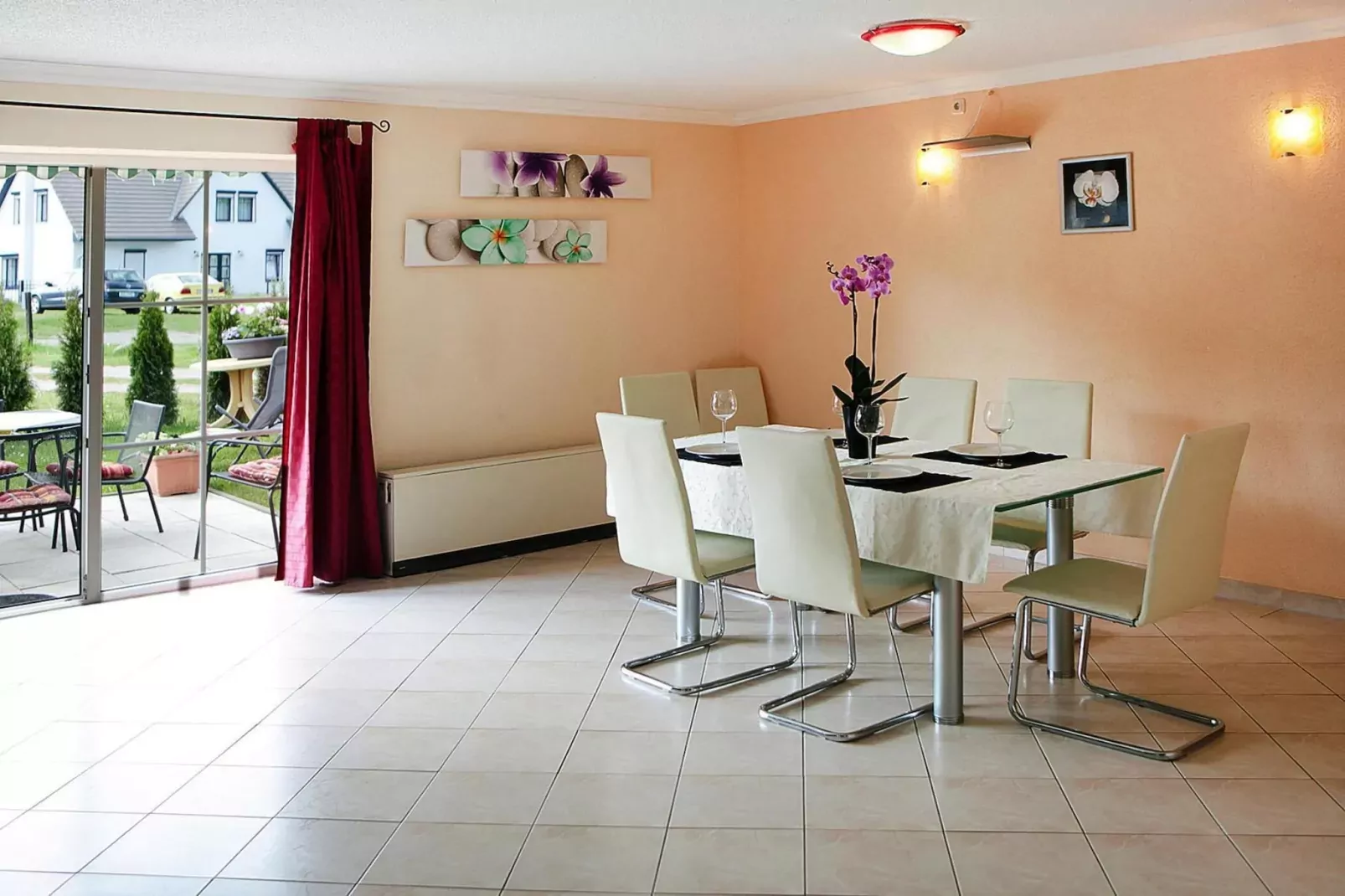 FH Nr 2 mit Hund 7-8 Personen 135 qm-Salle à manger