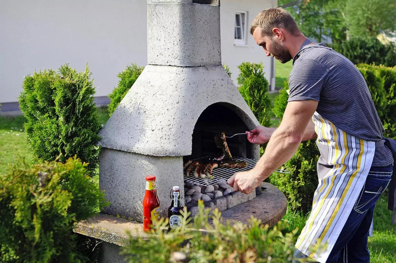 FH Nr 2 mit Hund 7-8 Personen 135 qm-Jardin d'été