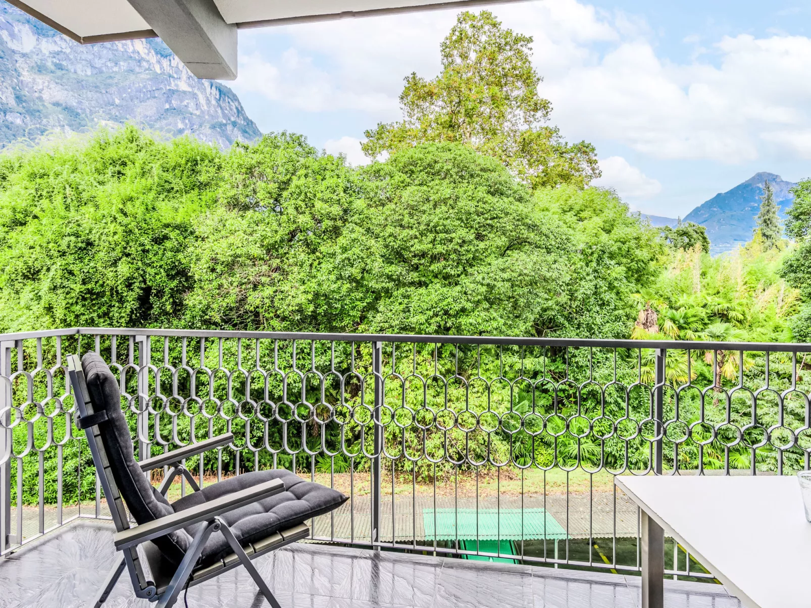 Condominio Garda-Outside