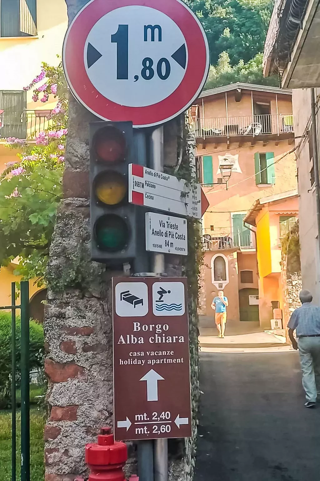 Borgo Alba Chiara-Drinnen