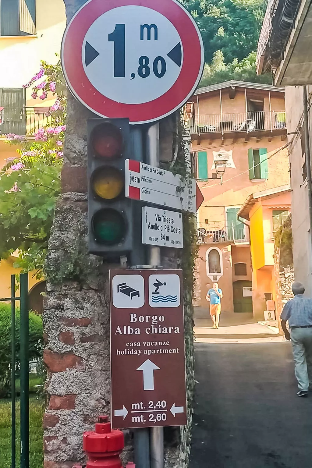 Borgo Alba Chiara-Inside