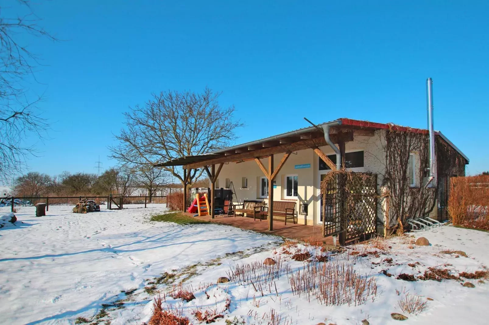 Remise 48 qm-Exterior winter