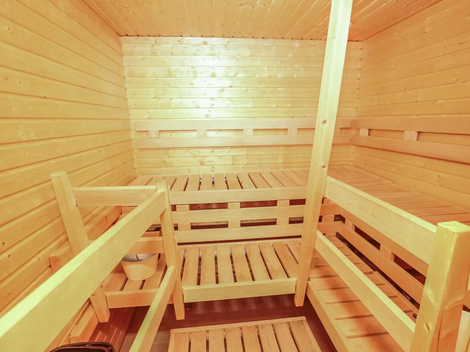 Rukan taikavuosselin helmi 8 a-Inside