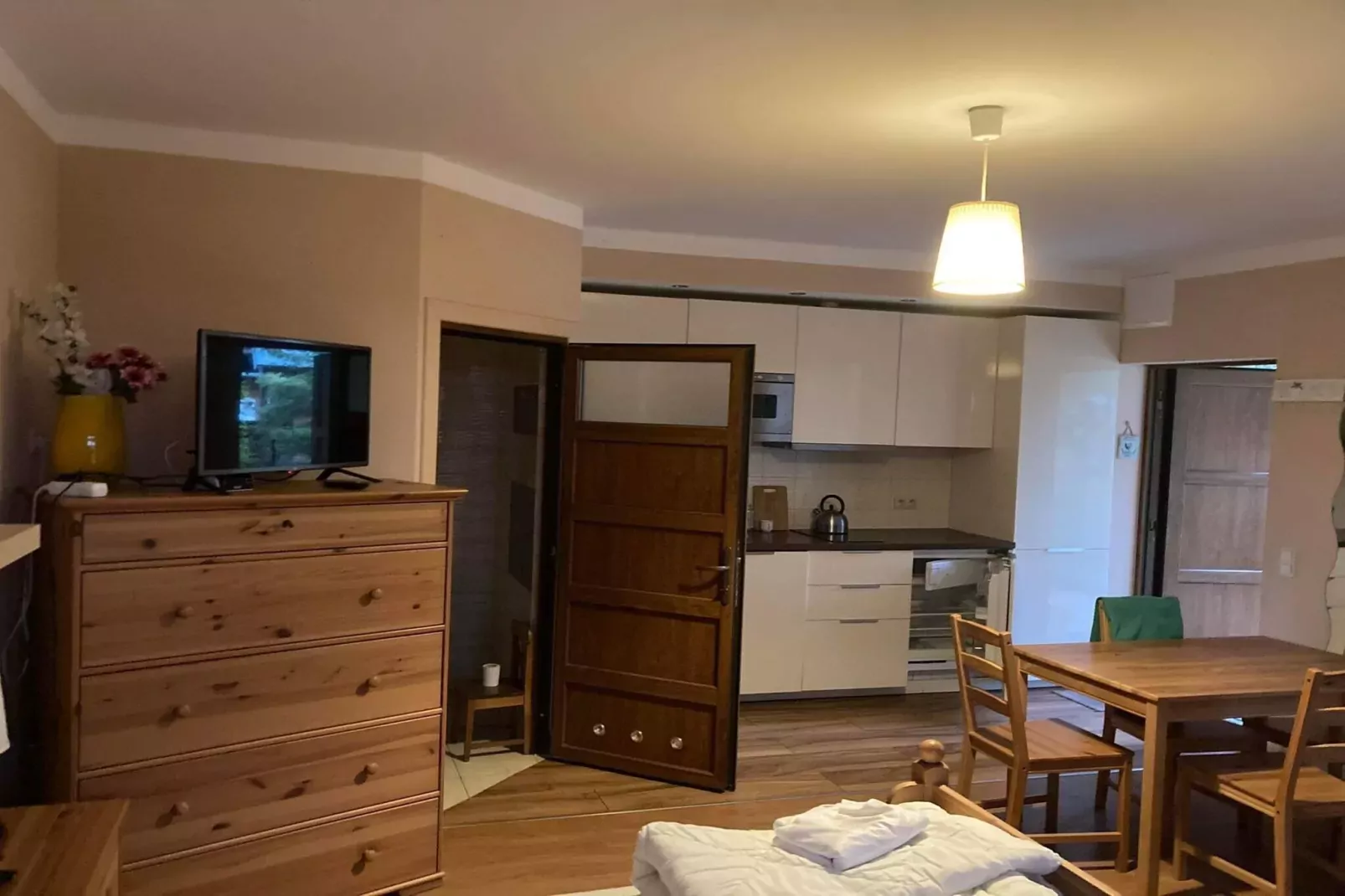 Apartamenty 4-osobowy PARTER Pobierowo-Salle à manger