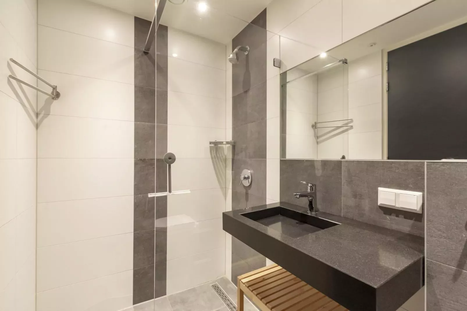 Suite Uitwaayer-Bathroom