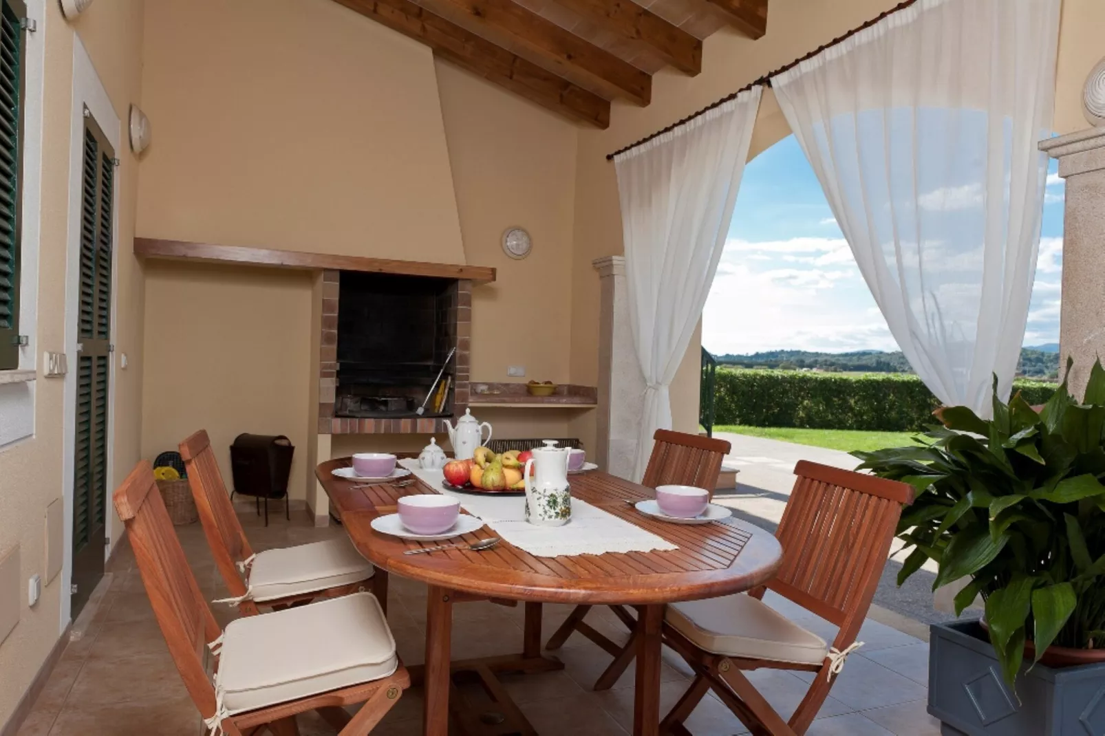 Es Mussol-Exterior summer