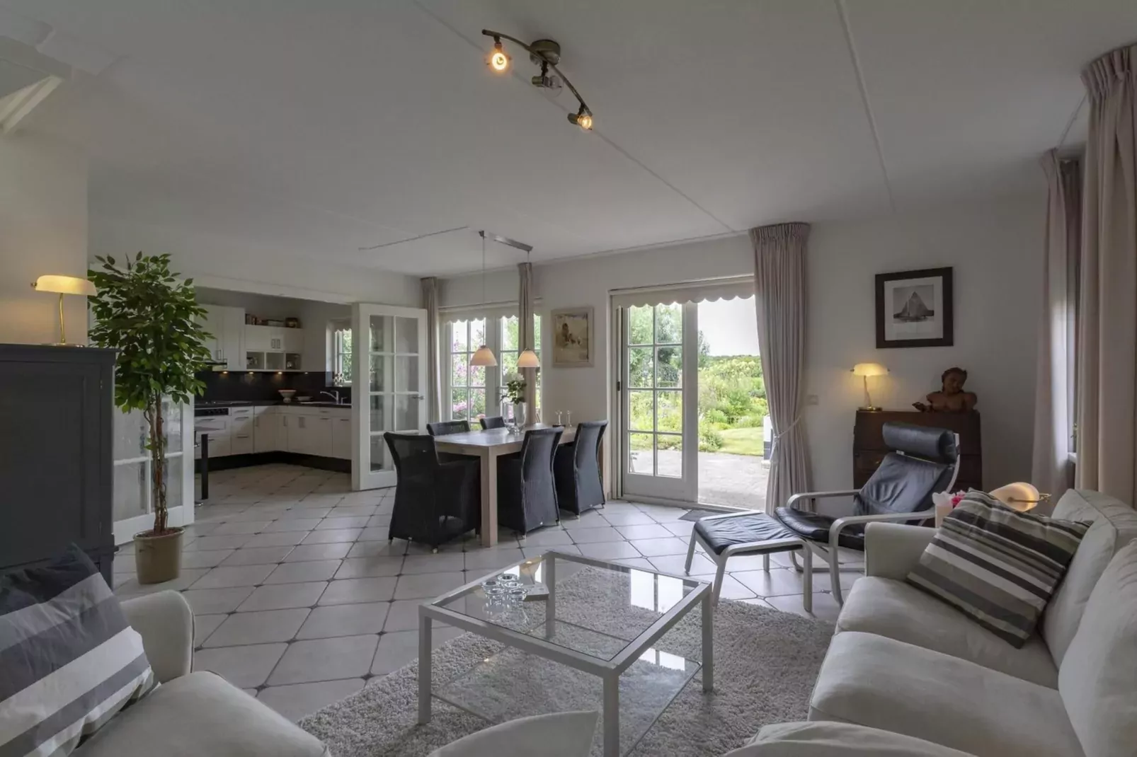 De Buitenplaats 16-Living room