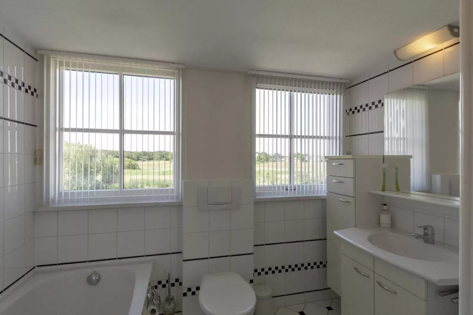 De Buitenplaats 16-Bathroom