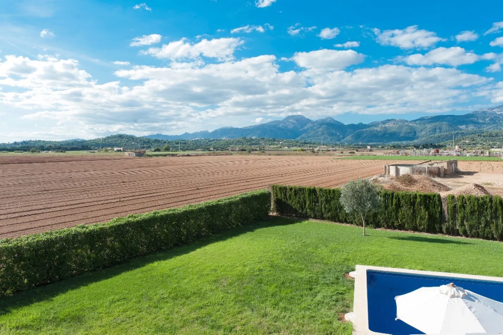 Es Mussol-Exterior summer