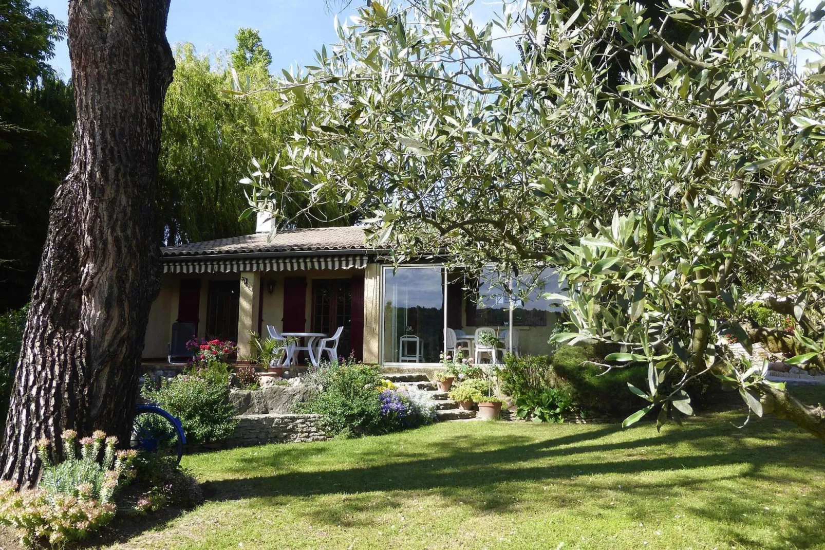 Ferienhaus in Malaucène-Exterior summer